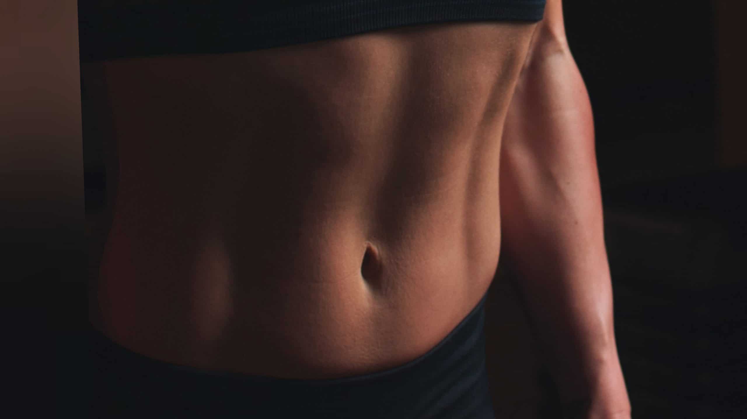 Mujeres y Abdominales marcados